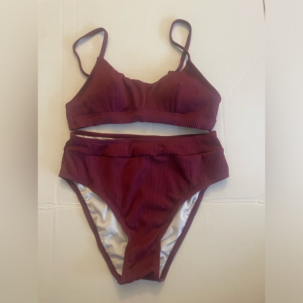 Cupshe Size S burgundy bikini NWT